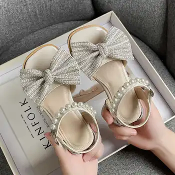 2023 Новые туфли для маленьких девочек с бантом-бабочкой, нескользящие сандалии для девочек, милые простые дышащие универсальные детские туфли принцессы для свадьбы